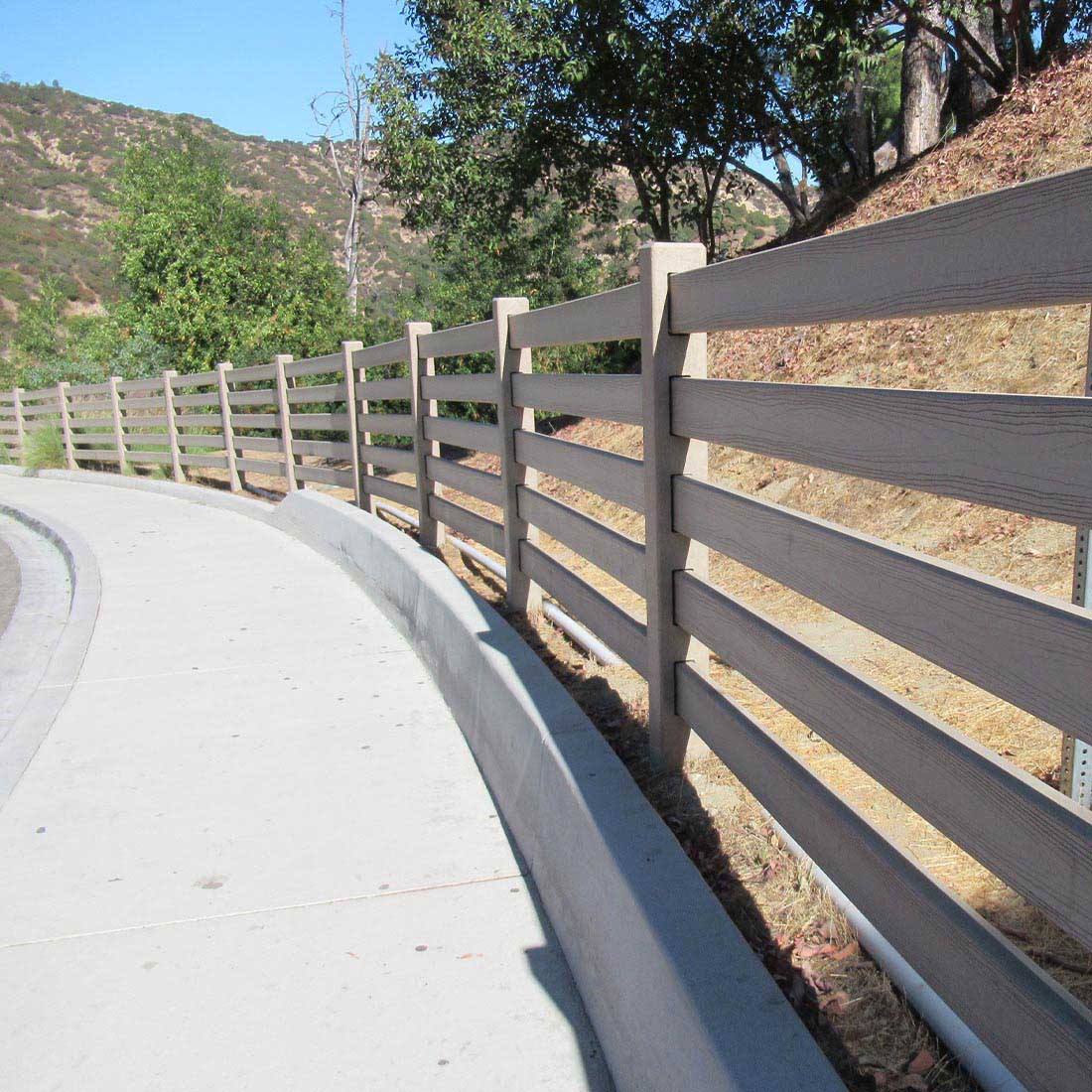 14W-Downhill-Sidewalk