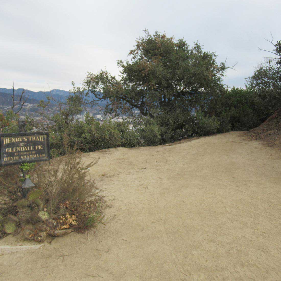 15E-Henrys-Trail-Marker